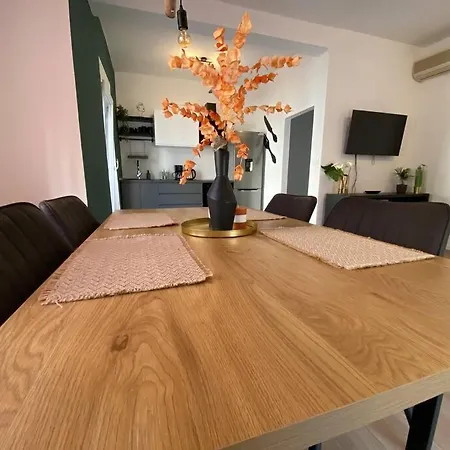 Oasis New Apartment Pula