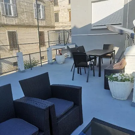 Apartment Oasis New Pula