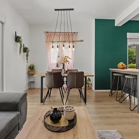 Apartment Oasis New Pula