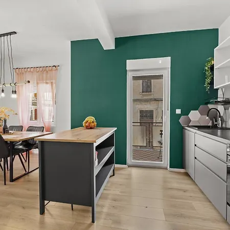 Oasis New Apartman