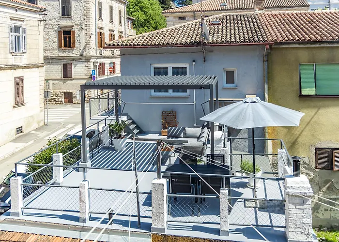 Διαμέρισμα Oasis New Πούλα